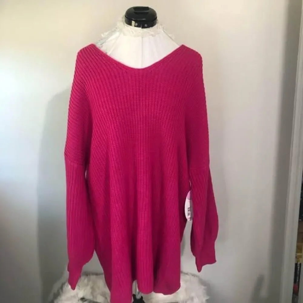 NWT 1X Boutique Long Sleeve Pink Tunic Blouse With Openings on Back